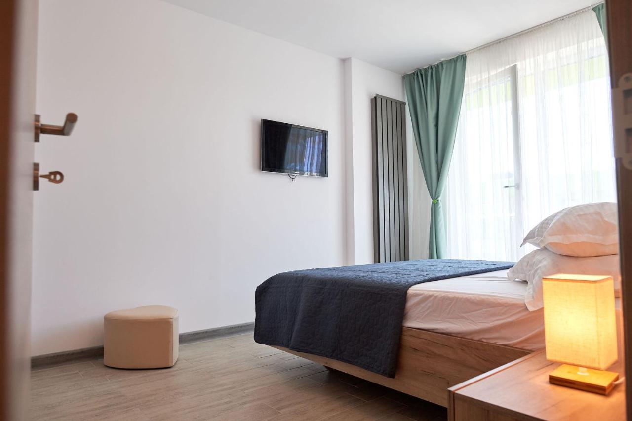 Rubic Apartment Spa N Pool Beach Resort Năvodari Eksteriør billede