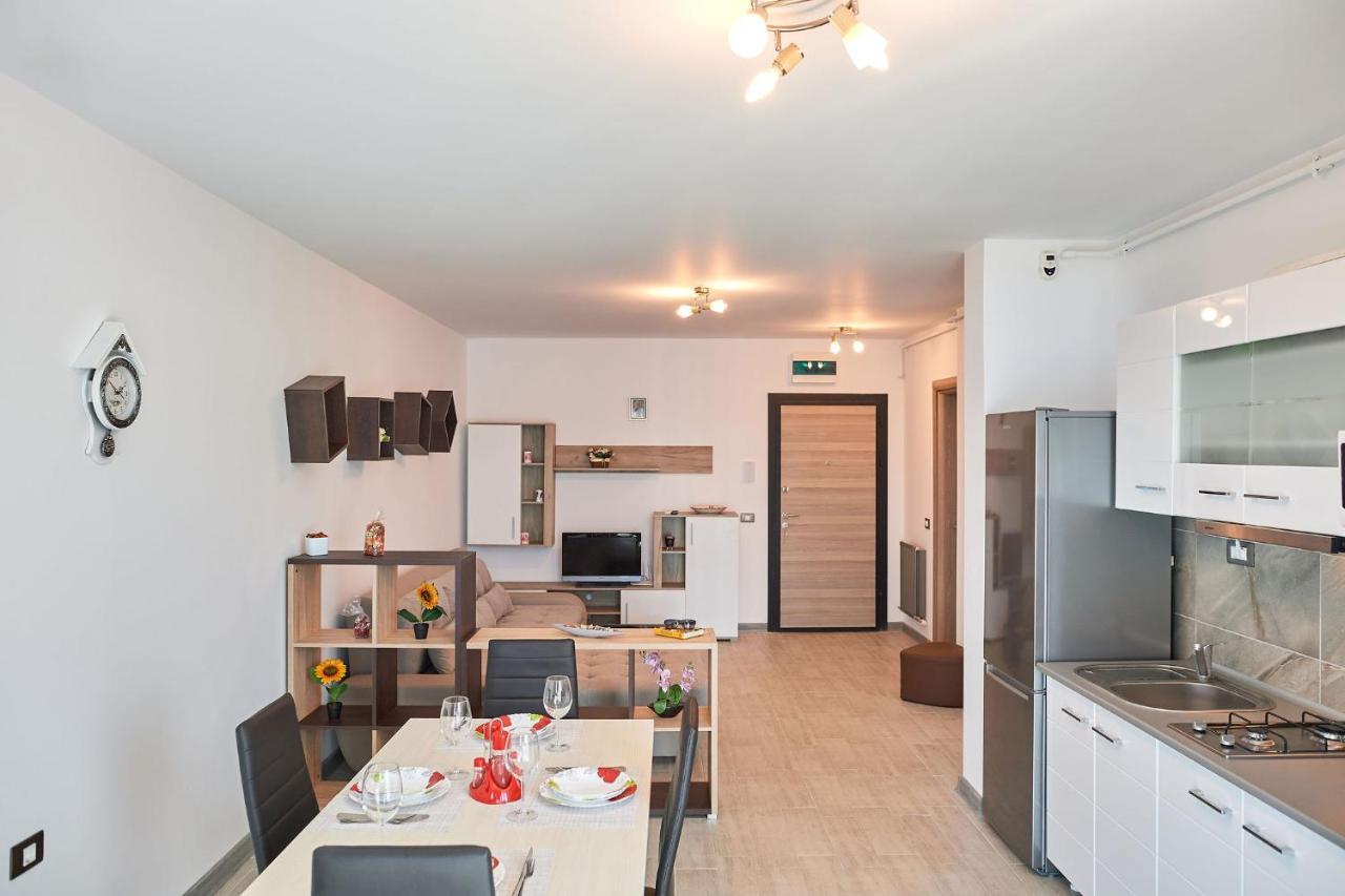 Rubic Apartment Spa N Pool Beach Resort Năvodari Eksteriør billede