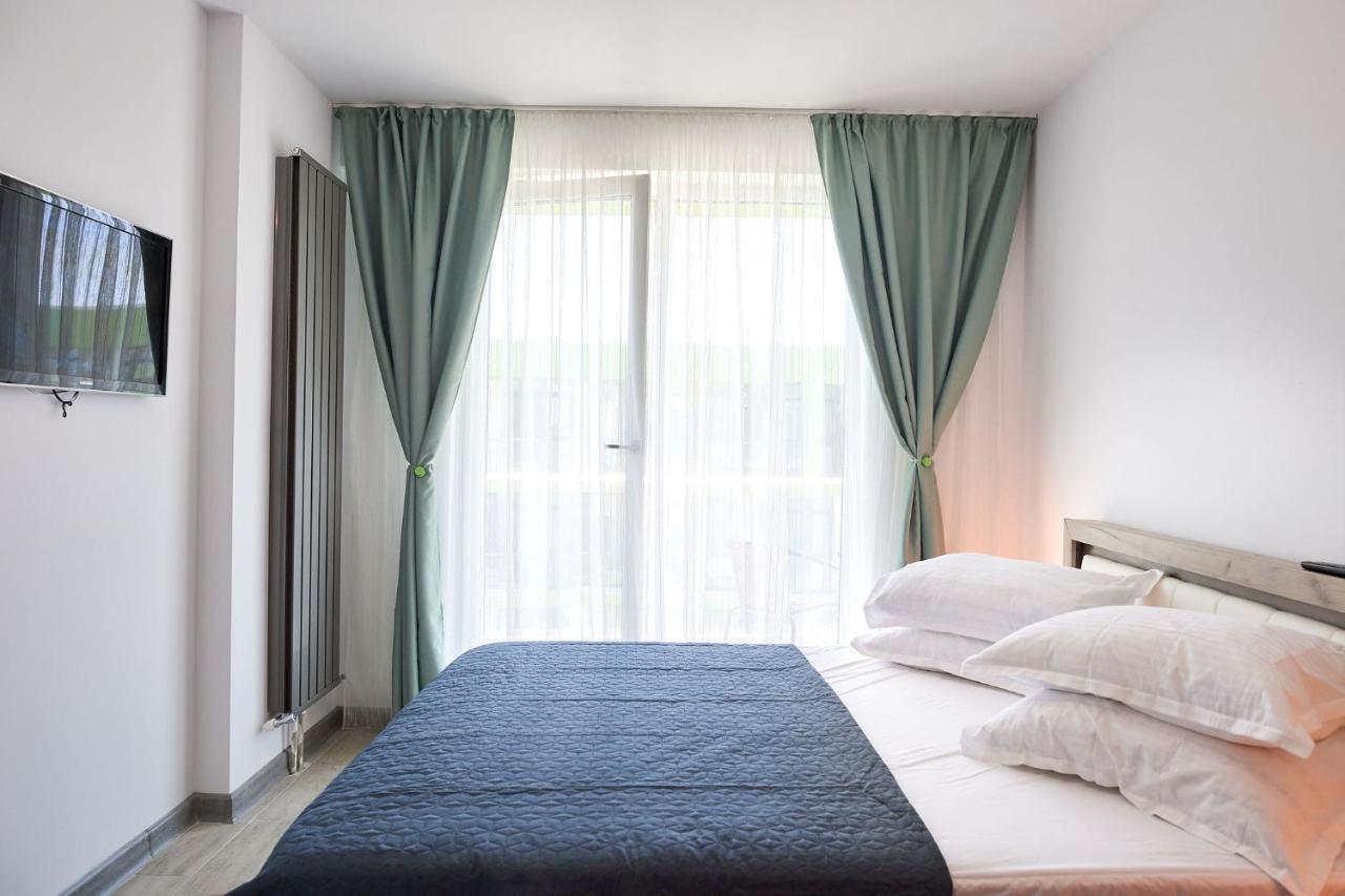 Rubic Apartment Spa N Pool Beach Resort Năvodari Eksteriør billede