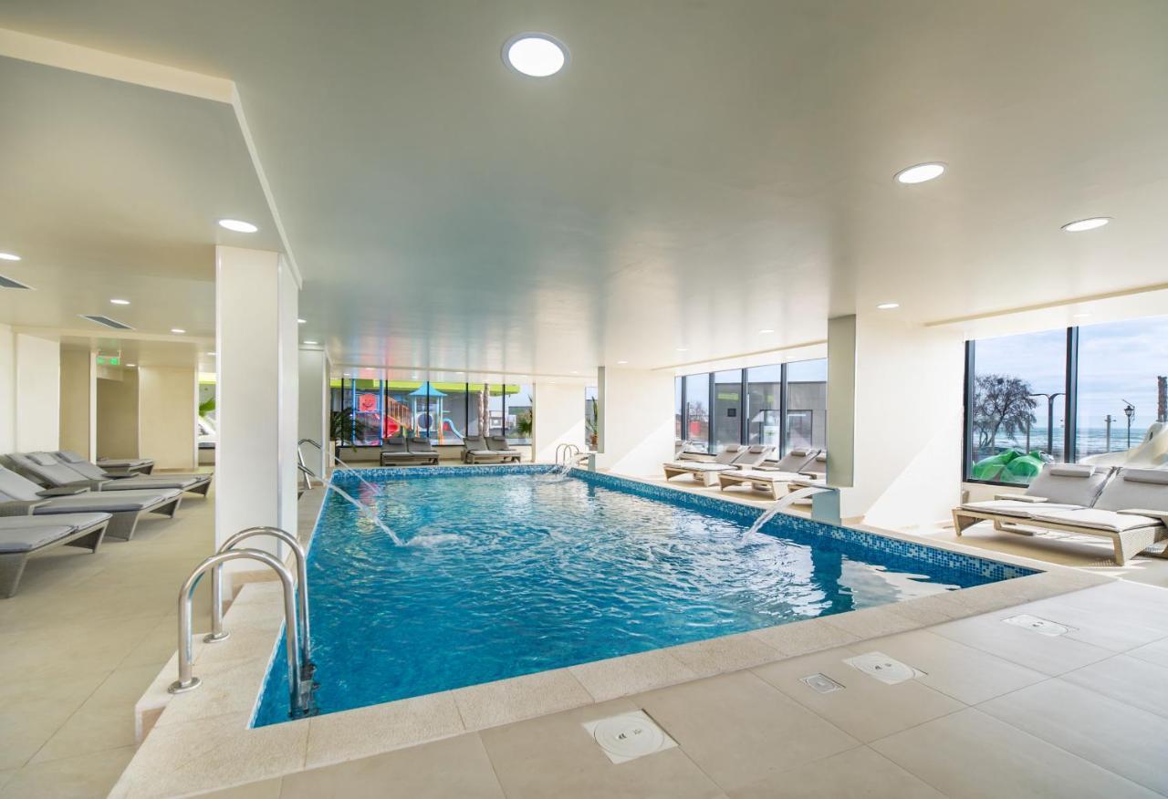 Rubic Apartment Spa N Pool Beach Resort Năvodari Eksteriør billede