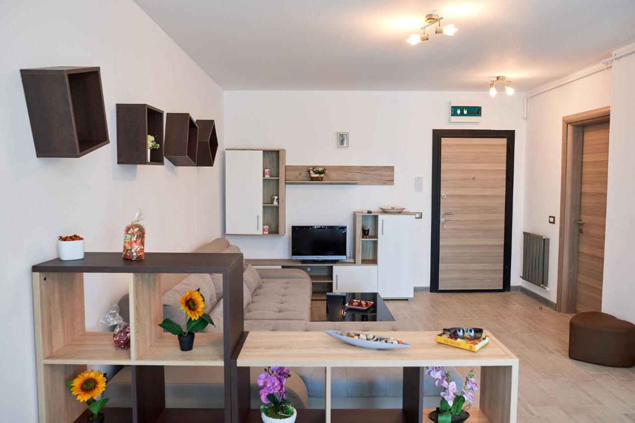Rubic Apartment Spa N Pool Beach Resort Năvodari Eksteriør billede